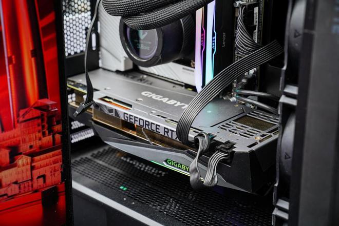 助力电竞梦想技嘉AORUS电脑硬件在高校电竞挑战赛上大展身手(图2)