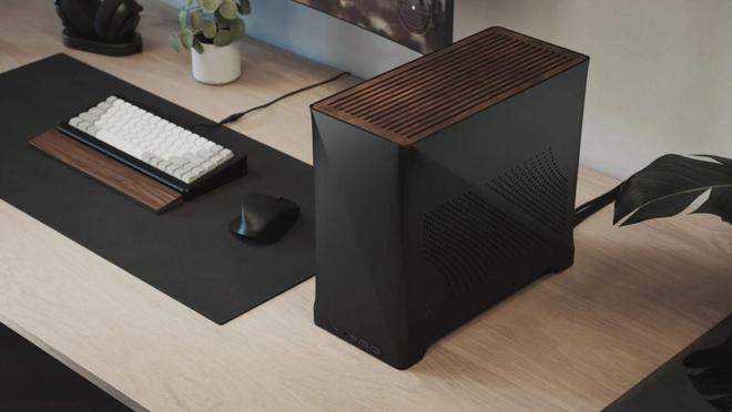 Computex2024：分形工艺推出两款新机箱及电竞椅、耳机等新品(图2)