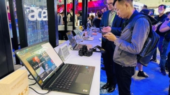COMPUTEX2024宏碁大秀肌肉：裸眼3D相机、全线Hz电竞屏(图2)
