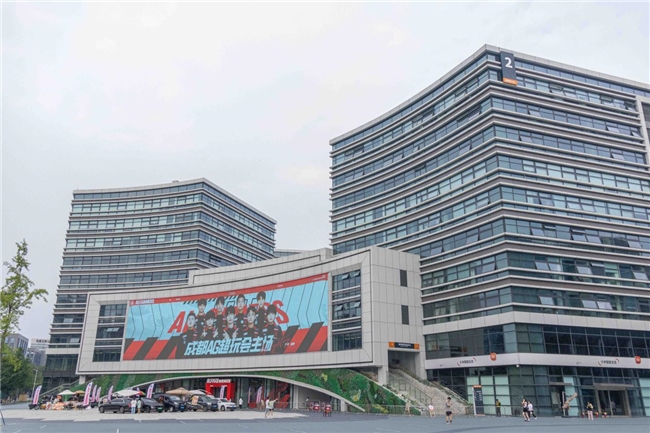 2024KPL夏季赛成都主场首战打响​西部智谷专业级电竞场馆见证蓉城狂掀电竞风暴(图6)