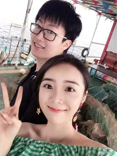 管泽元连麦余霜解说电竞春晚上热搜水友操碎心劝复合(图5)