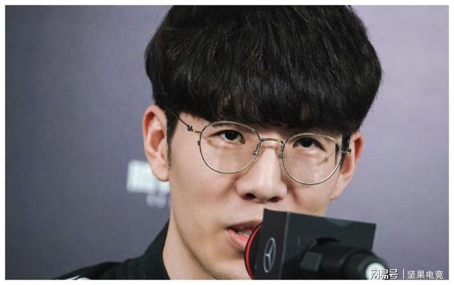 im电竞LPL预热“电竞春晚”IG不被众解说看好(图3)