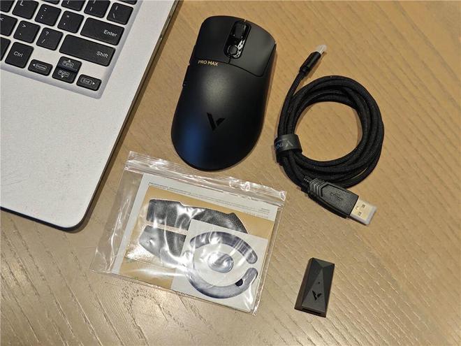 电竞全能伴侣雷柏VT3PROMAX双模游戏鼠标开箱使用体验(图4)