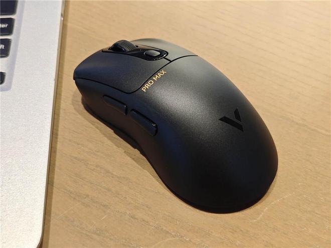 电竞全能伴侣雷柏VT3PROMAX双模游戏鼠标开箱使用体验(图5)