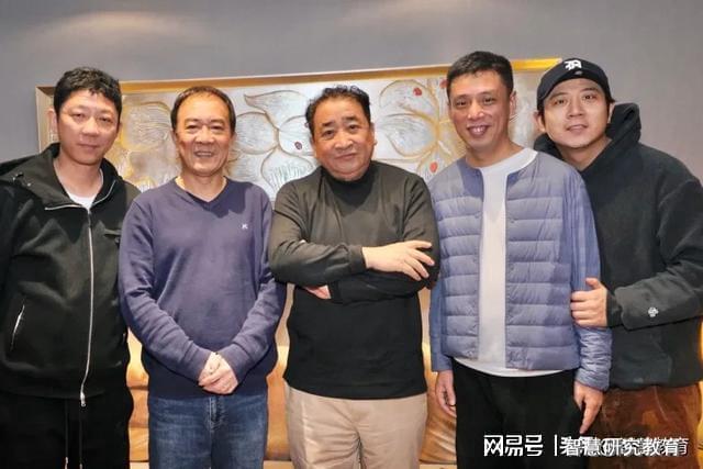 姜昆领衔“五人组”在南京创演春晚讽刺型相声《“精准推送”(图3)