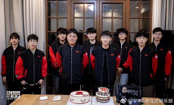 Lim电竞平台PL电竞春晚易主？WBG对战TES仁川人泪目！(图6)
