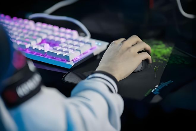 im电竞网站电竞行业残酷线%吃土！(图2)