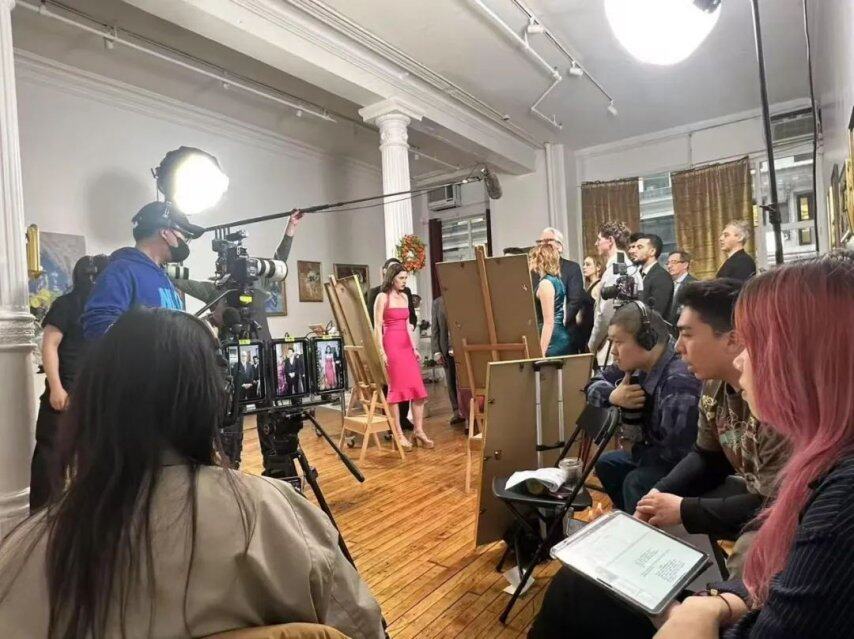 im电竞北美短剧：假新闻、热钱和一比一复刻｜短剧新大陆②(图4)