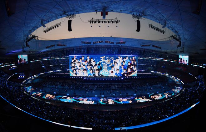 超六万人“鸟巢”见证im电竞平台传奇六连冠成都AG超玩会成功蝉联总冠军(图6)