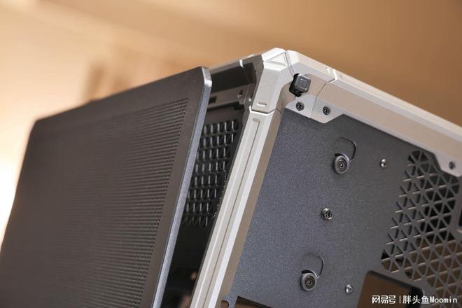 im电竞网站不仅颜值出众更兼顾散热的电竞海景房机箱乔思伯X400来了(图9)