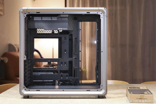 im电竞网站不仅颜值出众更兼顾散热的电竞海景房机箱乔思伯X400来了(图10)
