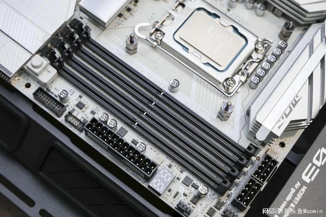 im电竞网站不仅颜值出众更兼顾散热的电竞海景房机箱乔思伯X400来了(图24)