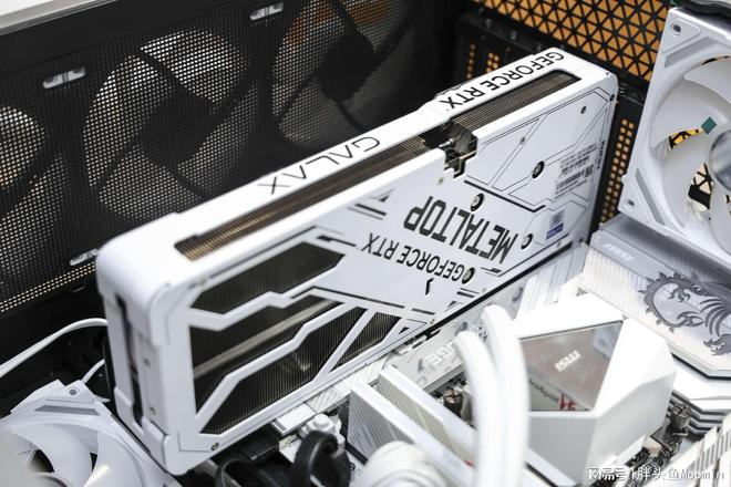 im电竞网站不仅颜值出众更兼顾散热的电竞海景房机箱乔思伯X400来了(图42)