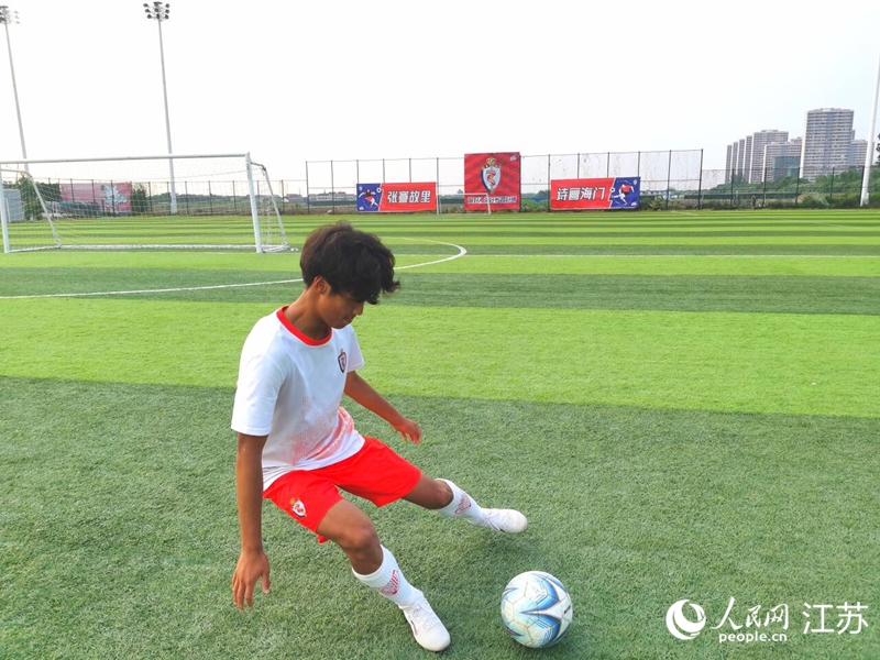 im电竞平台南通海门有座足球小镇(图1)
