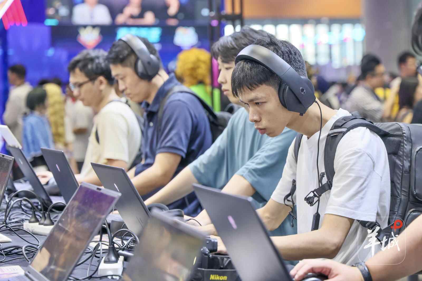 从赛场到职场广东电竞人才培养“玩”出新花样｜广东“电竞+”观察⑤(图1)