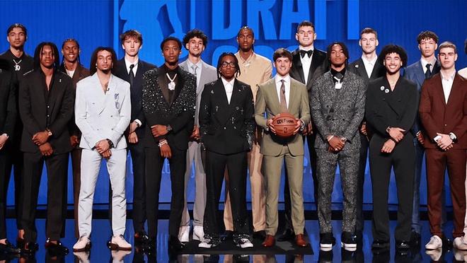 24届新秀重排状元签无悬念！防守漏勺值得期待？最大输家出现了(图1)