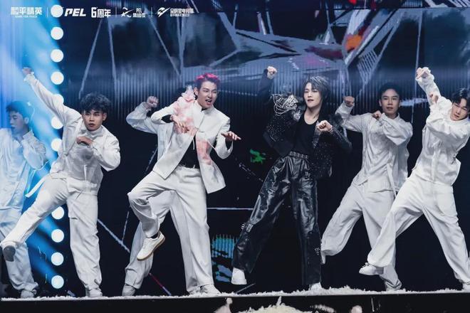 2025最有叙事沉浸感的一场红毯来自和平电竞？(图3)