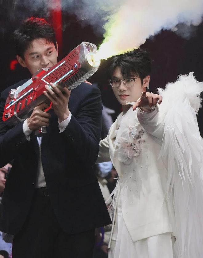 2025最有叙事沉浸感的一场红毯来自和平电竞？(图4)