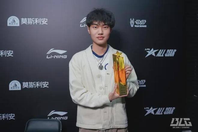 曾遭开除恨透LPL今成最对得起LPL韩援!争议最大的奖项诞生im电竞平台(图5)