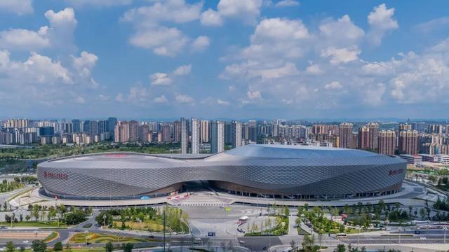 甲A级！五粮液文化体育中心获得中国电竞场馆最高级别评定(图2)