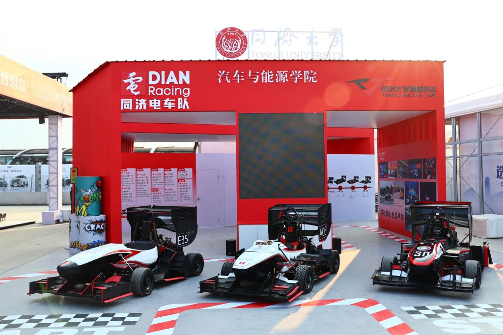 同济53名“小青凝”志愿者为2026F1上海站保驾护航(图6)